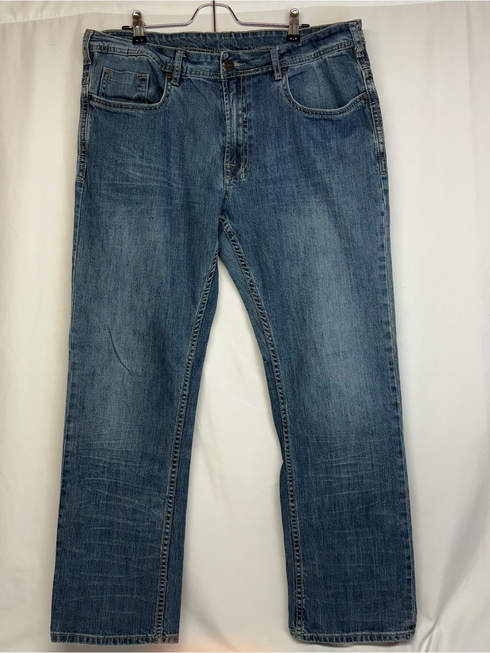 BUFFALO DAVID BITTON DRIVEN-X RELAXED STRAIGHT STRETCH JEANS 38 X 32(measure 31)